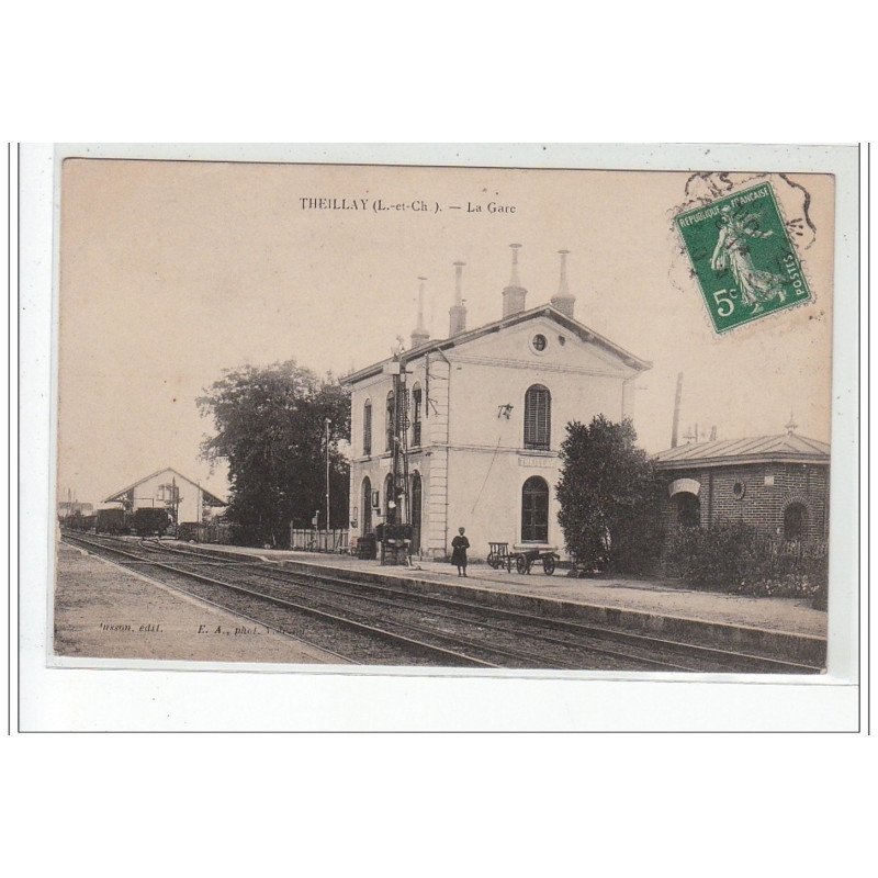 THEILLAY - La Gare - très bon état