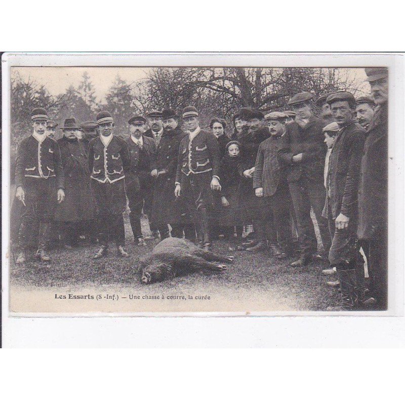 LES ESSARTS: une chasse à courre, la curée - très bon état
