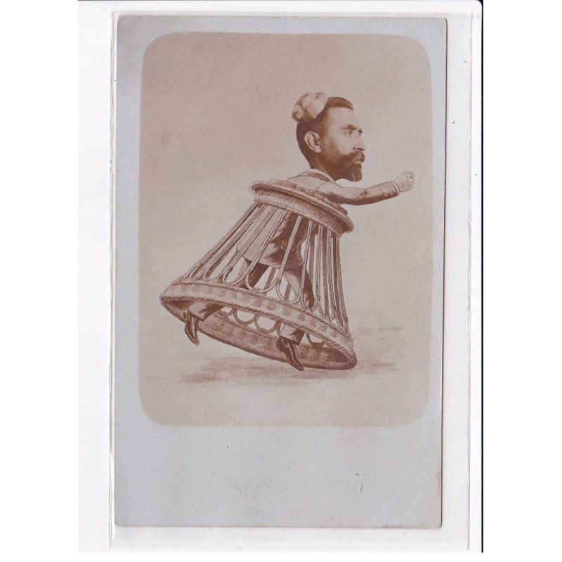 SURREALISME / PHOTOMONTAGE : carte photo d'un homme vers 1910 - très bon état