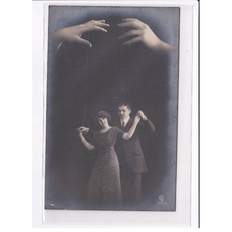 SURREALISME PHOTOMONTAGE :  fantaisie - femme et marionette (couple) - très bon état