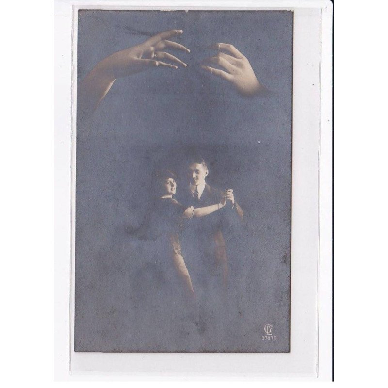 SURREALISME PHOTOMONTAGE :  fantaisie - femme et marionette (couple - danse) - très bon état