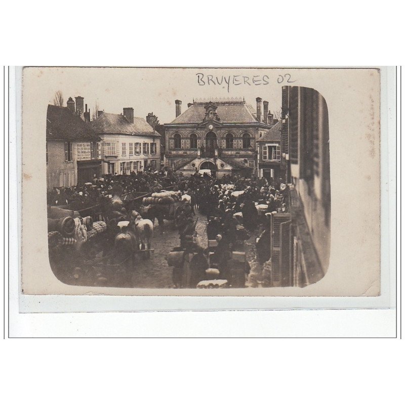 BRUYERES - CARTE PHOTO - Le Marché - très bon état