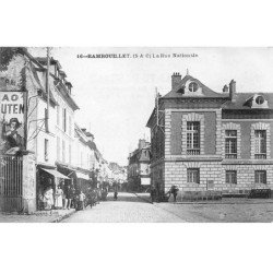 RAMBOUILLET - La Rue Nationale - très bon état