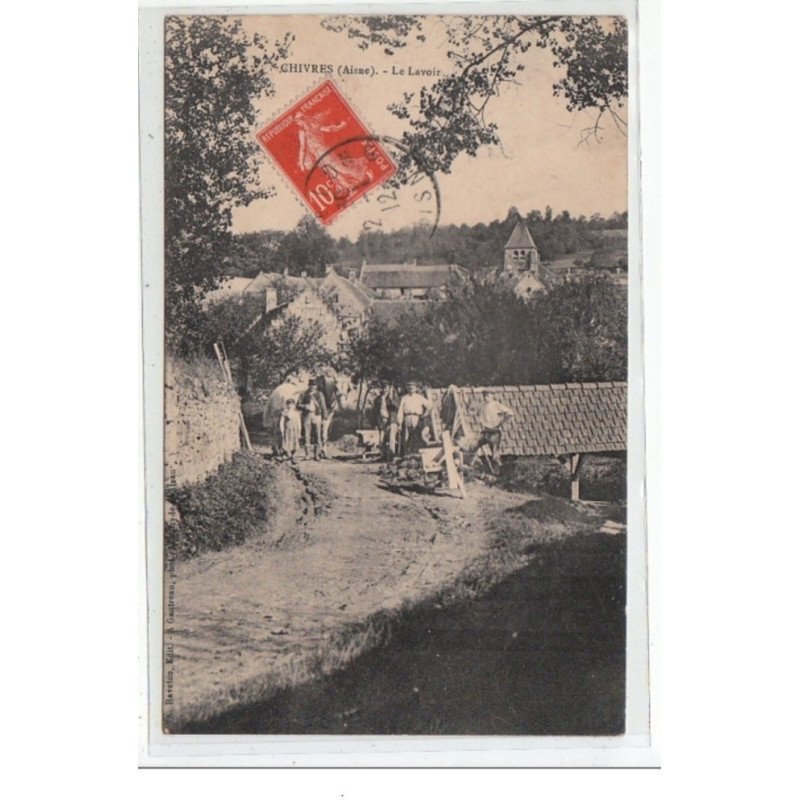 CHIVRES - Le lavoir - état (partiellement décollée)