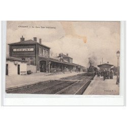 CHAUNY - La Gare (vue intérieure) - état (traces)