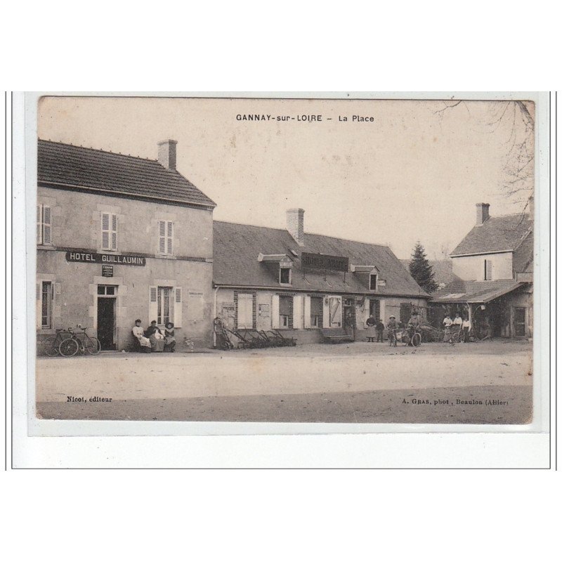 GANNAY SUR LOIRE - La Place - très bon état