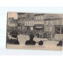 AMIENS : Infanterie Allemande défilant dans les Rues, 1914-15 - état