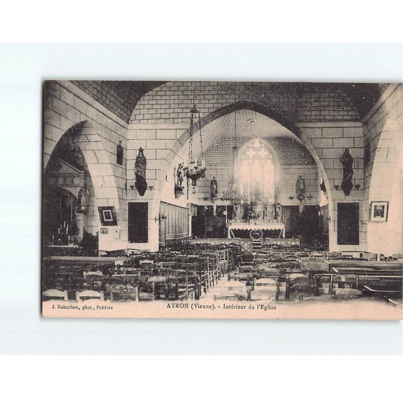 AYRON : Intérieur de l'Eglise - très bon état AYRON : Intérieur de l'Eglise - très bon état