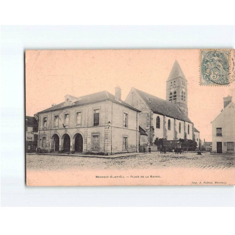 MENNECY : Place de la Mairie - état