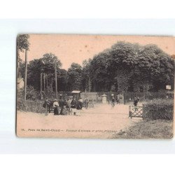 Parc de SAINT CLOUD : Passage à niveau et grille d'Orléans - état