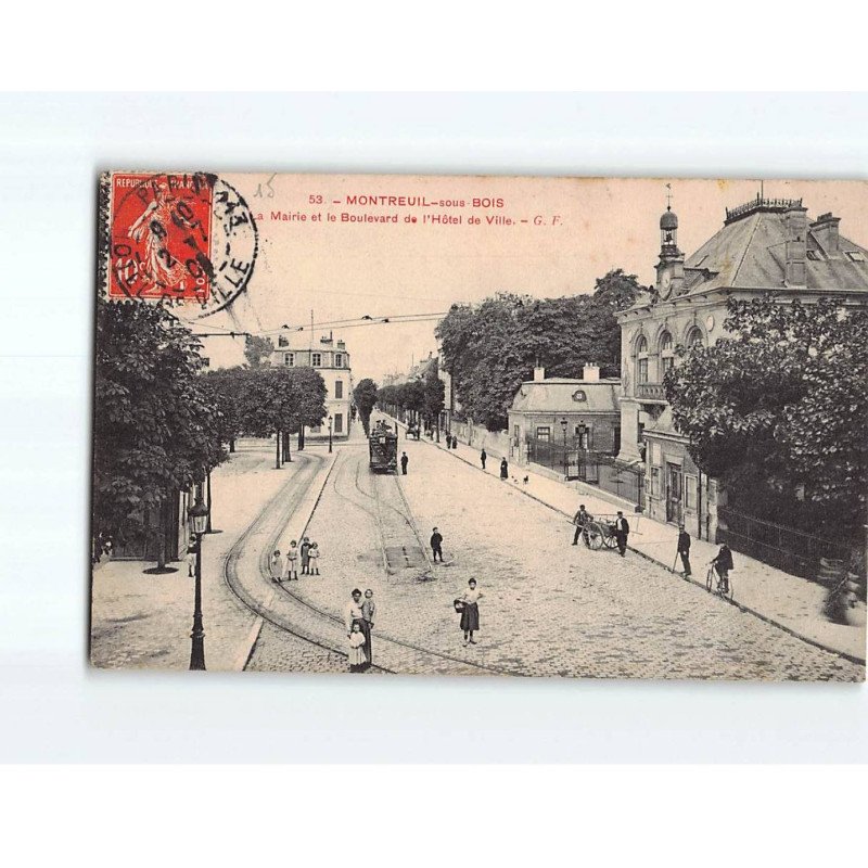 MONTREUIL SOUS BOIS : La mairie et le Boulevard de l'Hôtel de Ville - très bon état MONTREUIL SOUS BOIS : La mairie et le Boulevard de l'Hôtel de Ville - très bon état