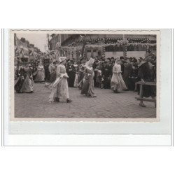 BOURBOURG - CARTE PHOTO - Procession vers 1930 - très bon état