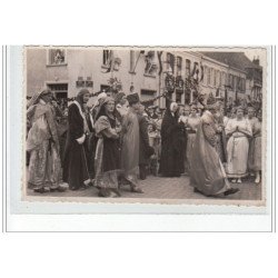 BOURBOURG - CARTE PHOTO - Procession vers 1930 - très bon état