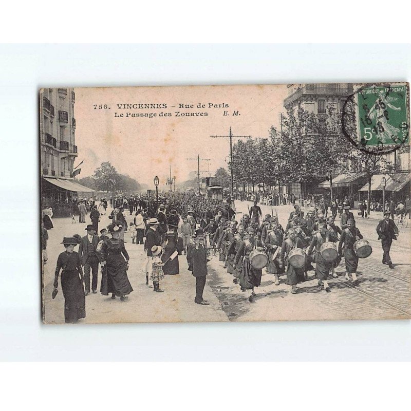 VINCENNES : Rue de Paris, le passage des Zouaves - état VINCENNES : Rue de Paris, le passage des Zouaves - état