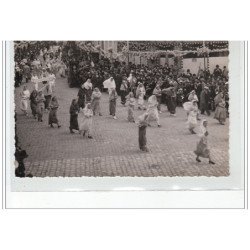 BOURBOURG - CARTE PHOTO - Procession vers 1930 - très bon état