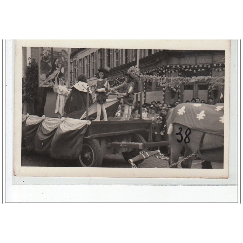 BOURBOURG - CARTE PHOTO - Procession vers 1930 - très bon état