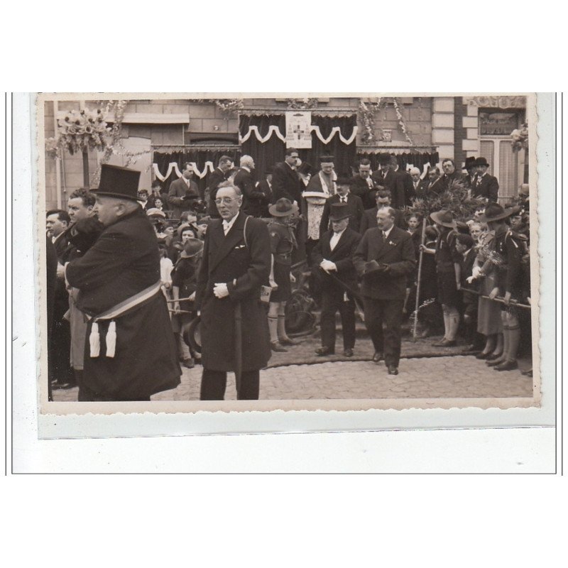 BOURBOURG - CARTE PHOTO - Procession vers 1930 - très bon état