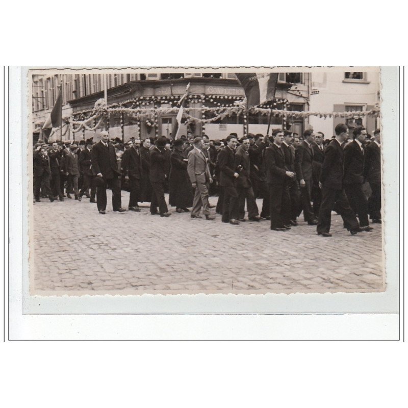 BOURBOURG - CARTE PHOTO - Procession vers 1930 - très bon état