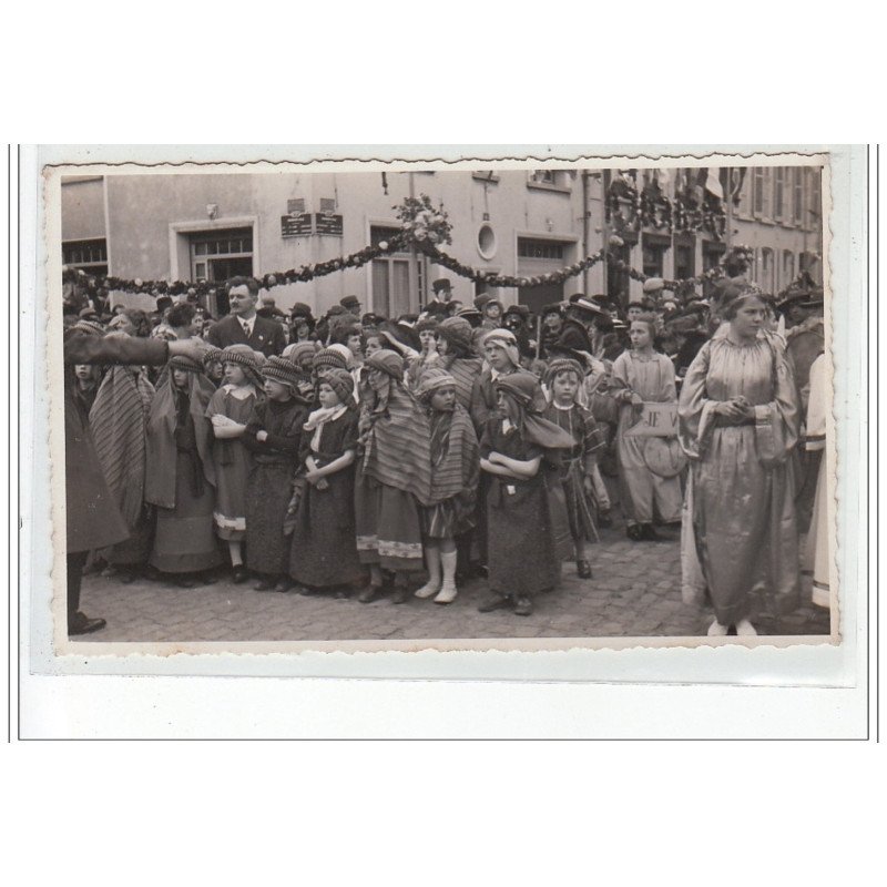 BOURBOURG - CARTE PHOTO - Procession vers 1930 - très bon état