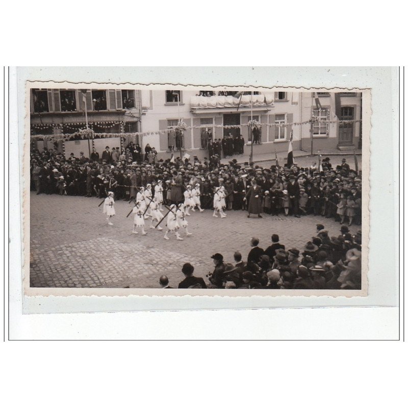 BOURBOURG - CARTE PHOTO - Procession vers 1930 - très bon état