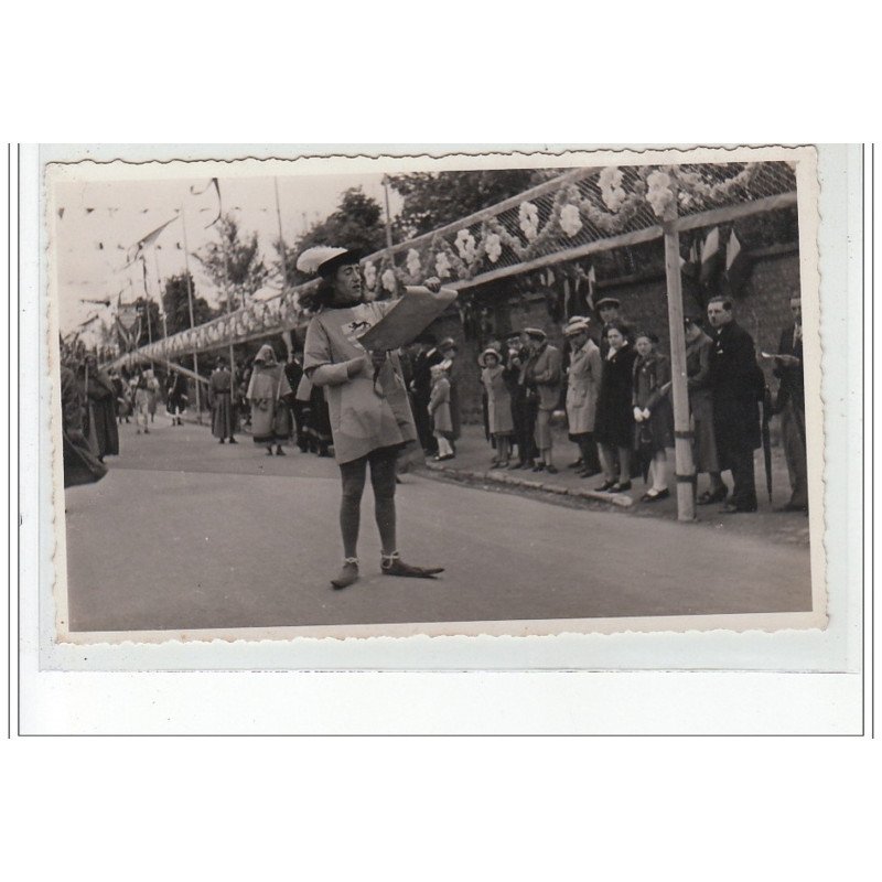 BOURBOURG - CARTE PHOTO - Procession vers 1930 - très bon état