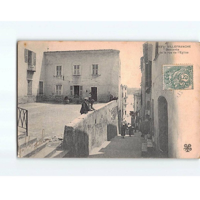 VILLEFRANCHE : Descente de la rue de l'Eglise - état