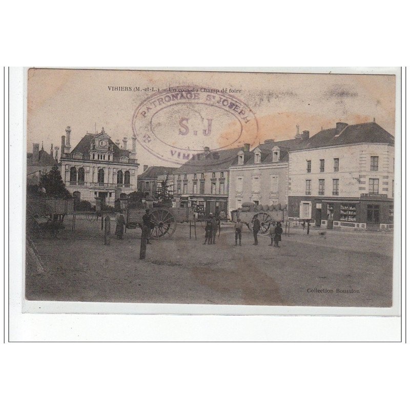 VIHIERS - Un coin du Champ de Foire - état (traces)
