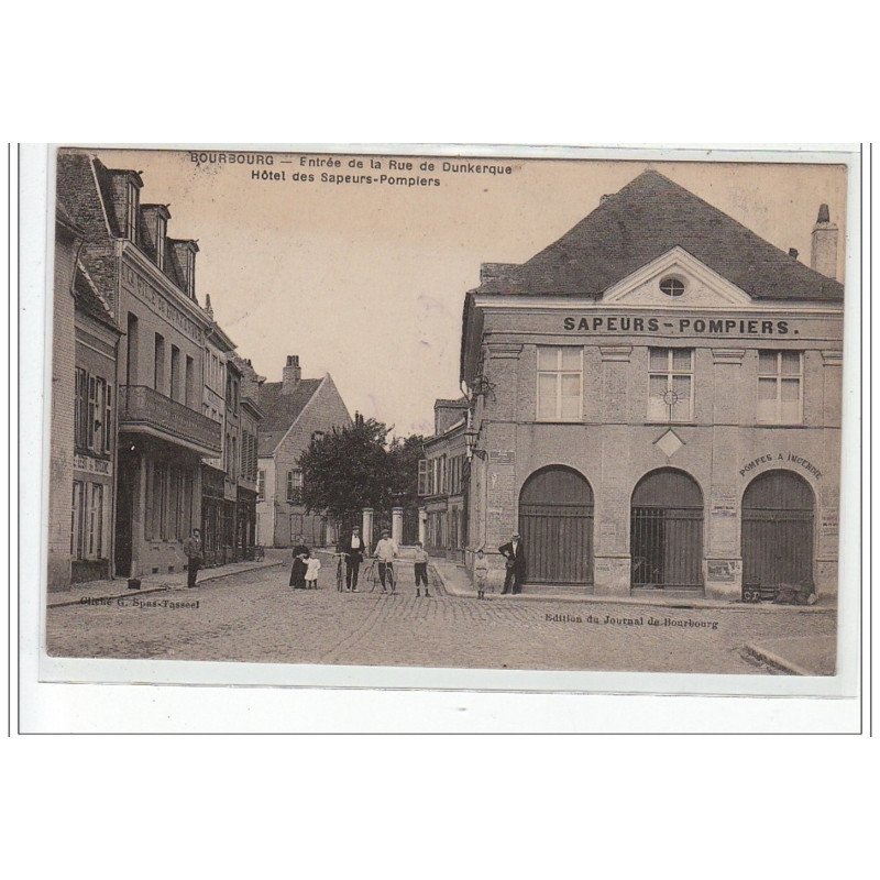 BOURBOURG - Entrée de la Rue de Dunkerque - Hôtel des Sapeurs-Pompiers - très bon état