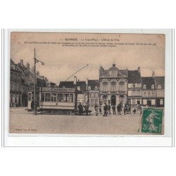 GUINES - La Grand'Place - l'Hôtel de Ville - TRAMWAY - état