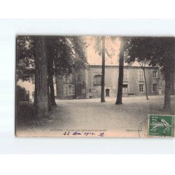 AUXONNE : Mairie, vue intérieure du Jardin - état