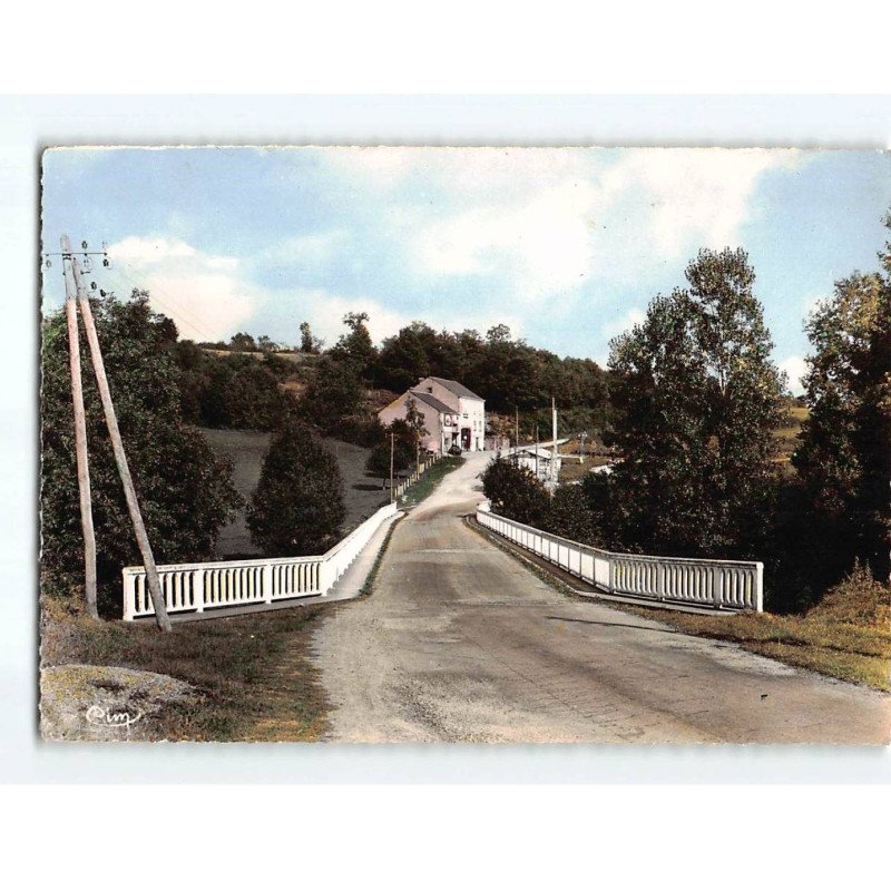 CHENIERS : Pont sur la Creuse - très bon état CHENIERS : Pont sur la Creuse - très bon état