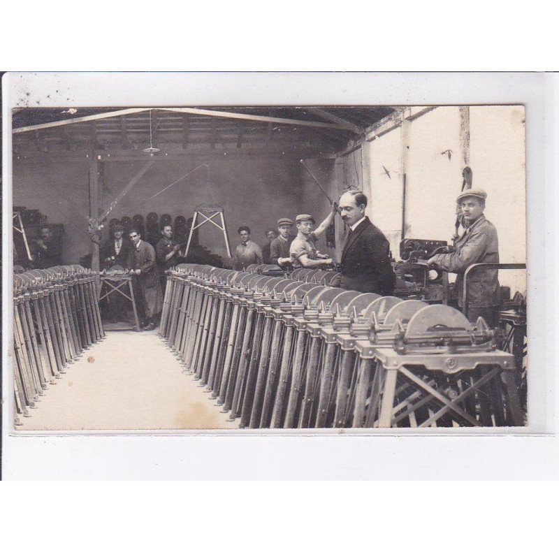 TOURS(?): intérieur d'usine - très bon état