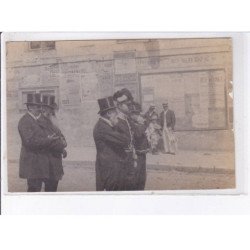 CHINON: visite dofficiers, 2CPA - état