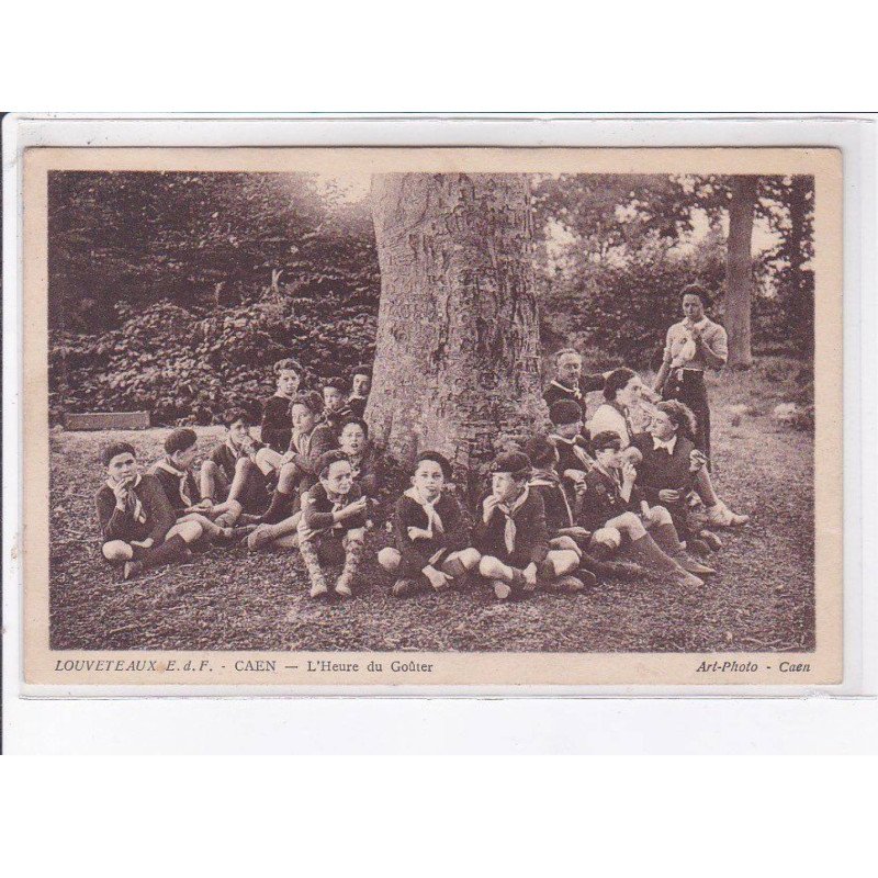 CAEN: louveteaux, l'heure de goûter, scoutisme - très bon état