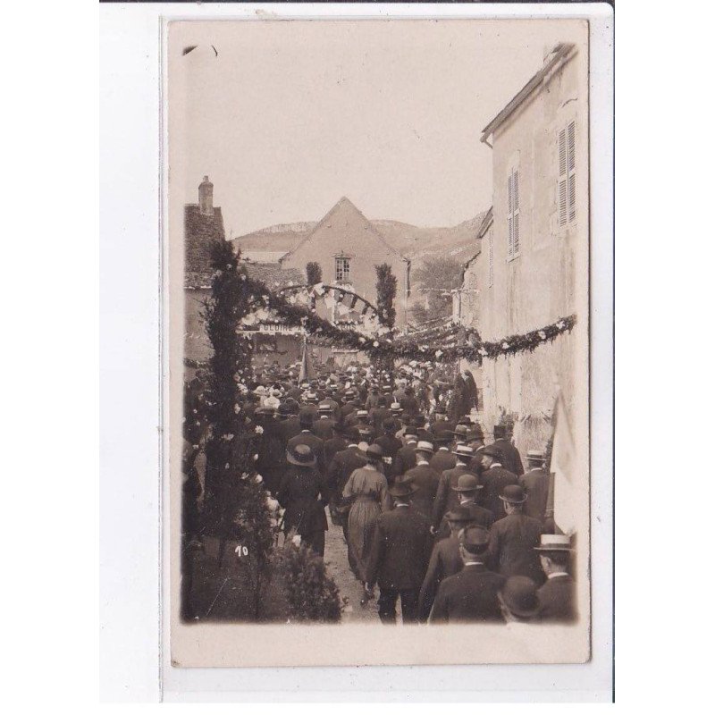 VERDUN-sur-le-DOUBS: fête - très bon état