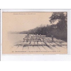 CÔTE D'IVOIRE: GRAND-BASSAM: un train de 206 billes d'acajou sur la lagune - très bon état