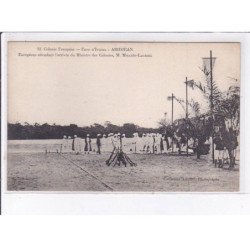 CÔTE D'IVOIRE: ABIDJEAN: européens attendant l'arrivée du ministre des colonies Milliès-Lacroix - très bon état