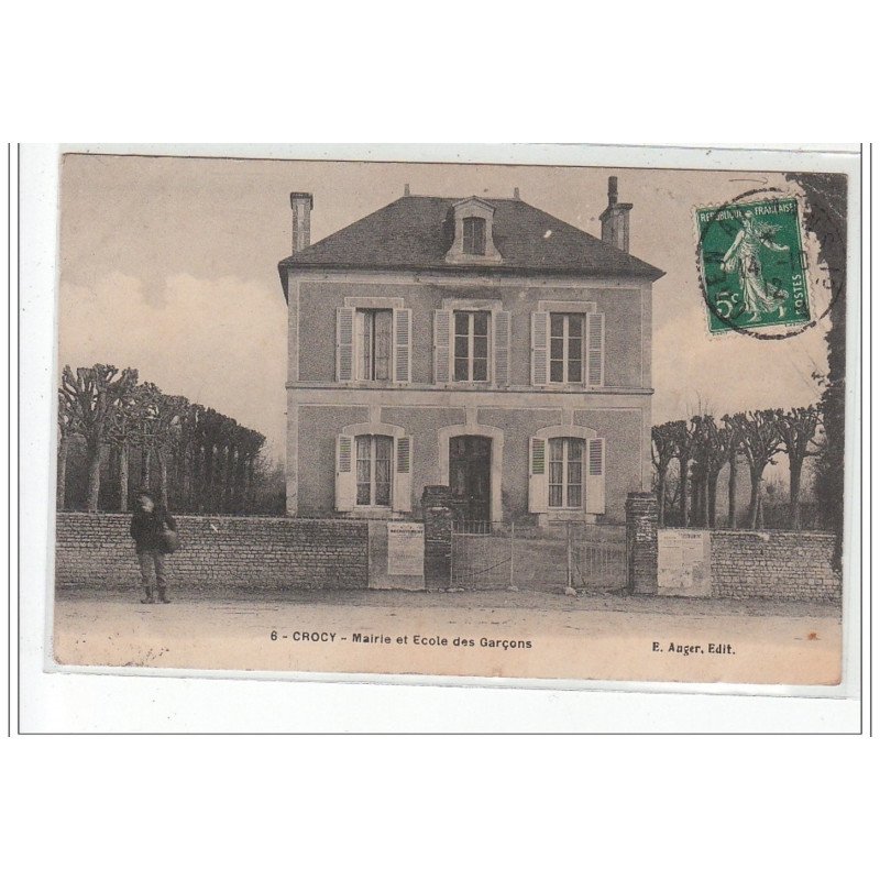 CROCY - Mairie et Ecole des Garçons - état