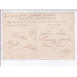 HACHETTE: la gare, passage à niveau - très bon état