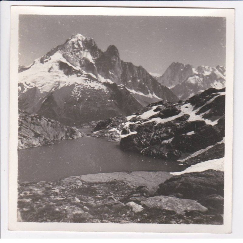 Photo 1936 de Lucien Gauthier : le lac Blanc  contresignée au dos (Chamonix) - format 17x17 cm papier épais (autographe)