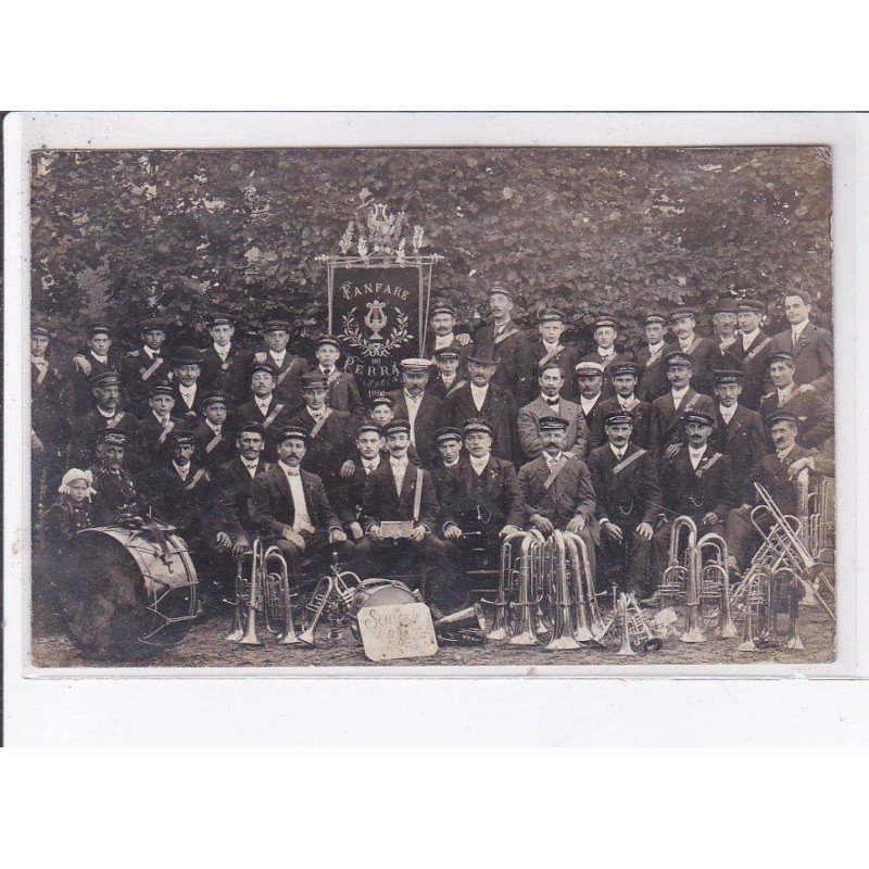 LE PERREY EN YVELINES: fanfare du perra - très bon état