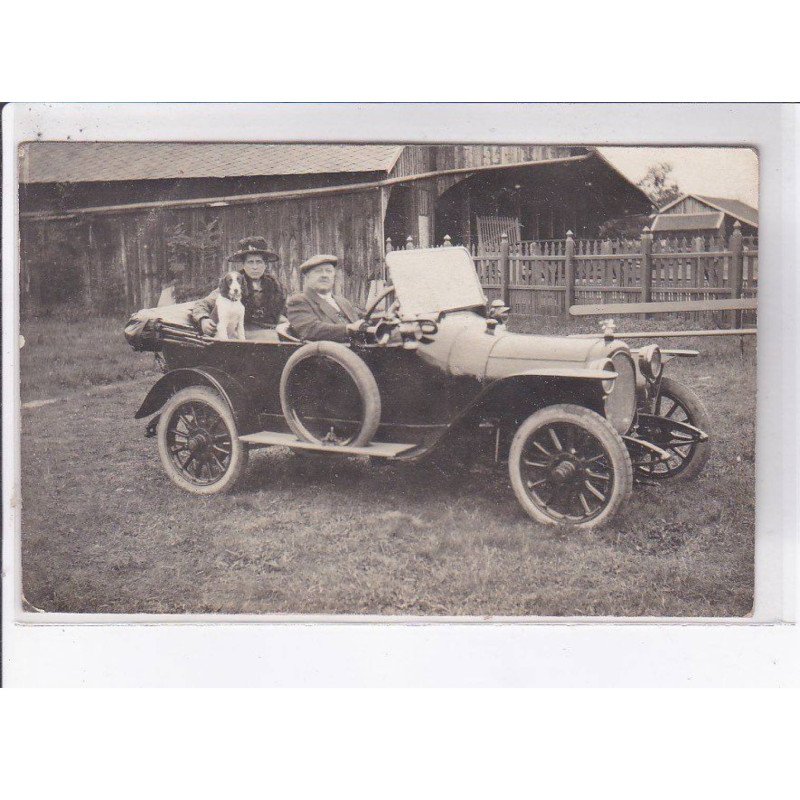 ORGEANS: automobile - très bon état