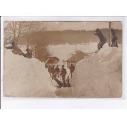 CHAUX-NEUVE: skieurs, skis, militaire - très bon état