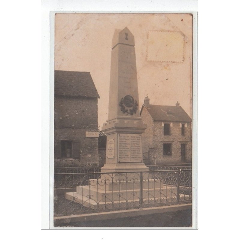 SAINT PIERRE DE BAILLEUL - CARTE PHOTO - Monument aux Morts - très bon état
