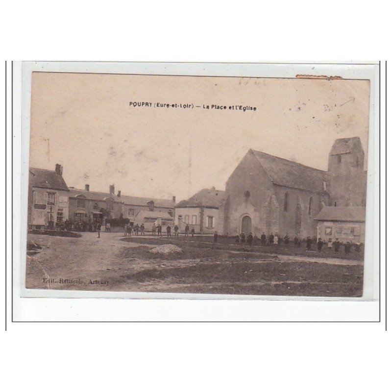 POUPRY - La Place et l'église - état