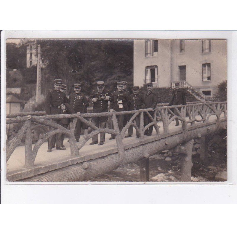 PONT AVEN : photographe à QUIMPER: militaire, appareil photo, photographe - état