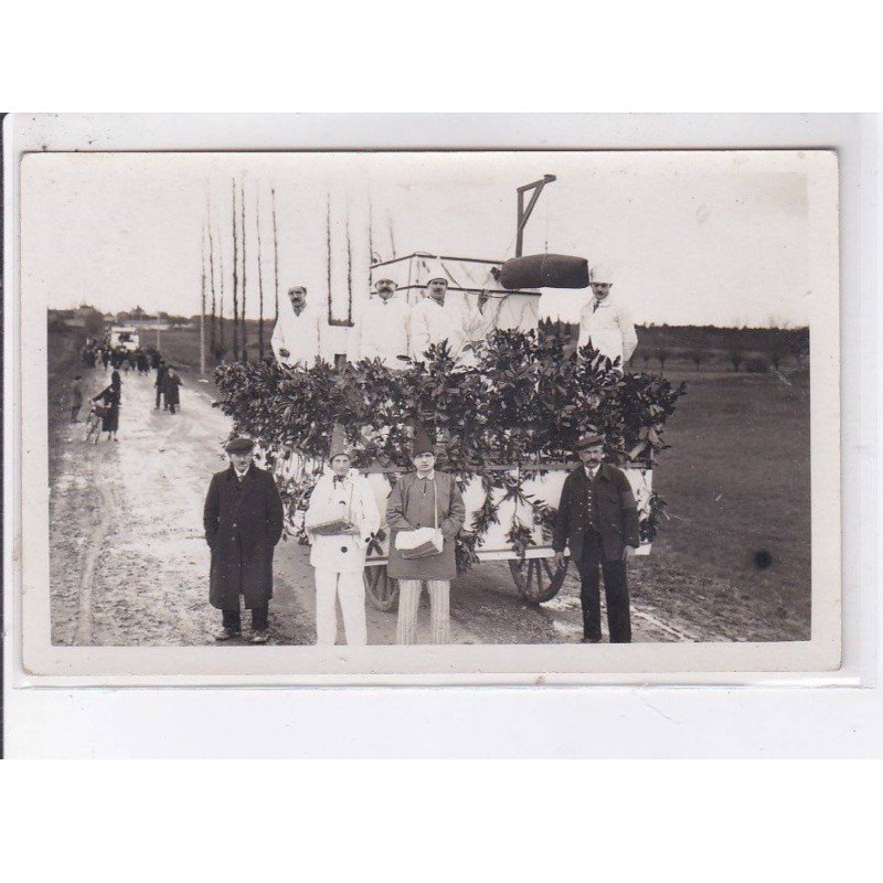 LIGUEIL: fête, cavalcade - très bon état