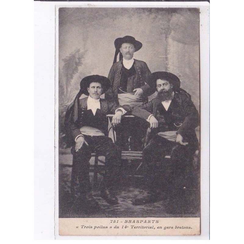 BRASPARTS: trois poilus du 14e territorial, en gars bretons - très bon état
