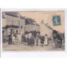 OULCHES: la place - très bon état