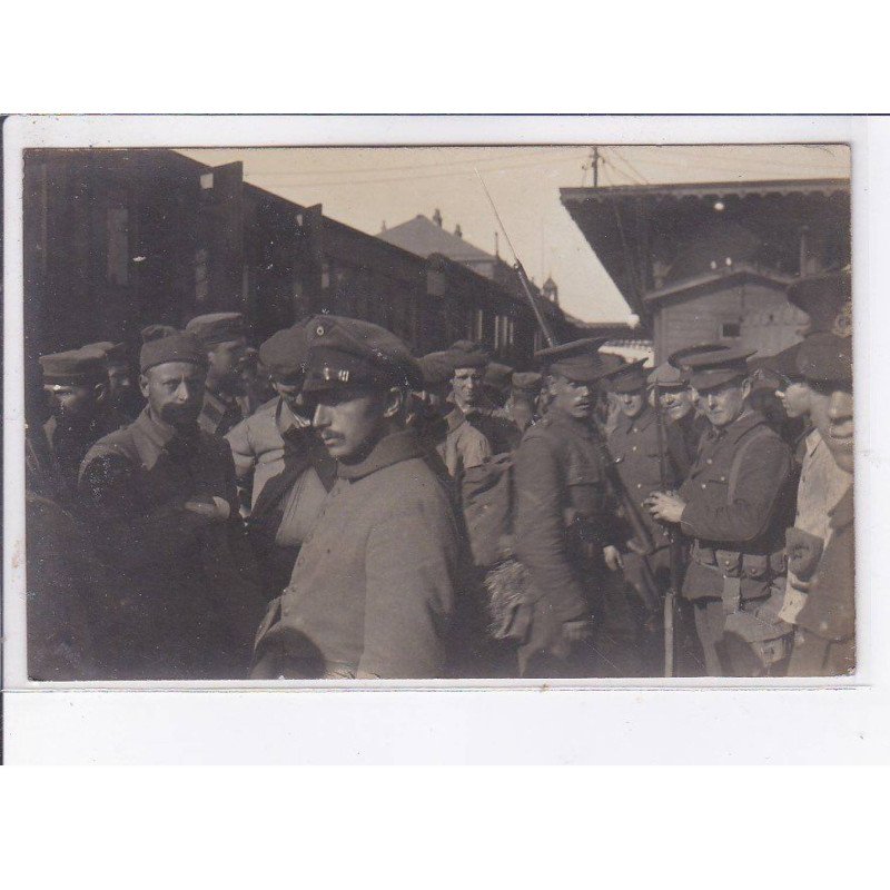 BOULOGNE-sur-MER: gare maritime, militaire, convoi de prisonniers allemands - très bon état